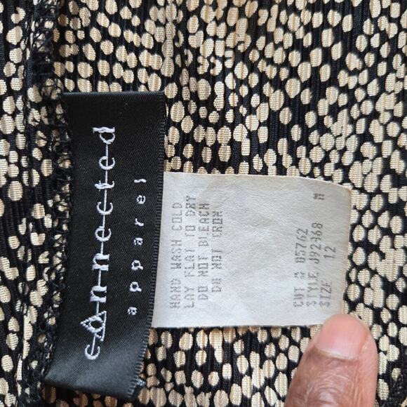 Connected Apparel Women's Long-Sleeve Tunic Top Swirl Print 12 Black & Beige - Picture 8 of 11